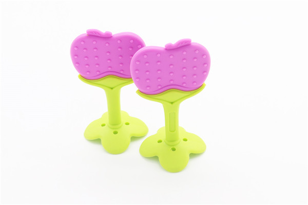 嬰兒牙膠產(chǎn)生刺鼻膠味兒，導(dǎo)致氣味的主要原因您知道嗎